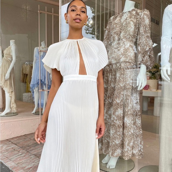 L’IDEE WOMAN Theatre Gown *WORN ONCE* - Picture 2 of 9